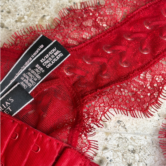 Victoria's Secret Very Sexy Red Corset Look Halter Keyhole Bralette XS NWOT - Picture 5 of 5